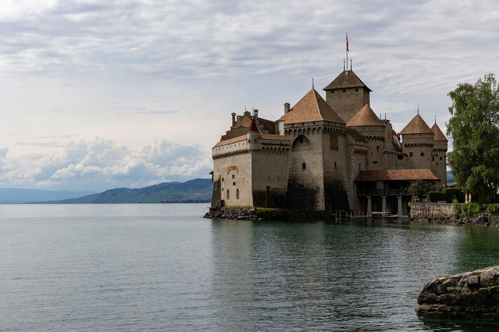 Titelbild des Quiz Eine Postkarte aus Montreux