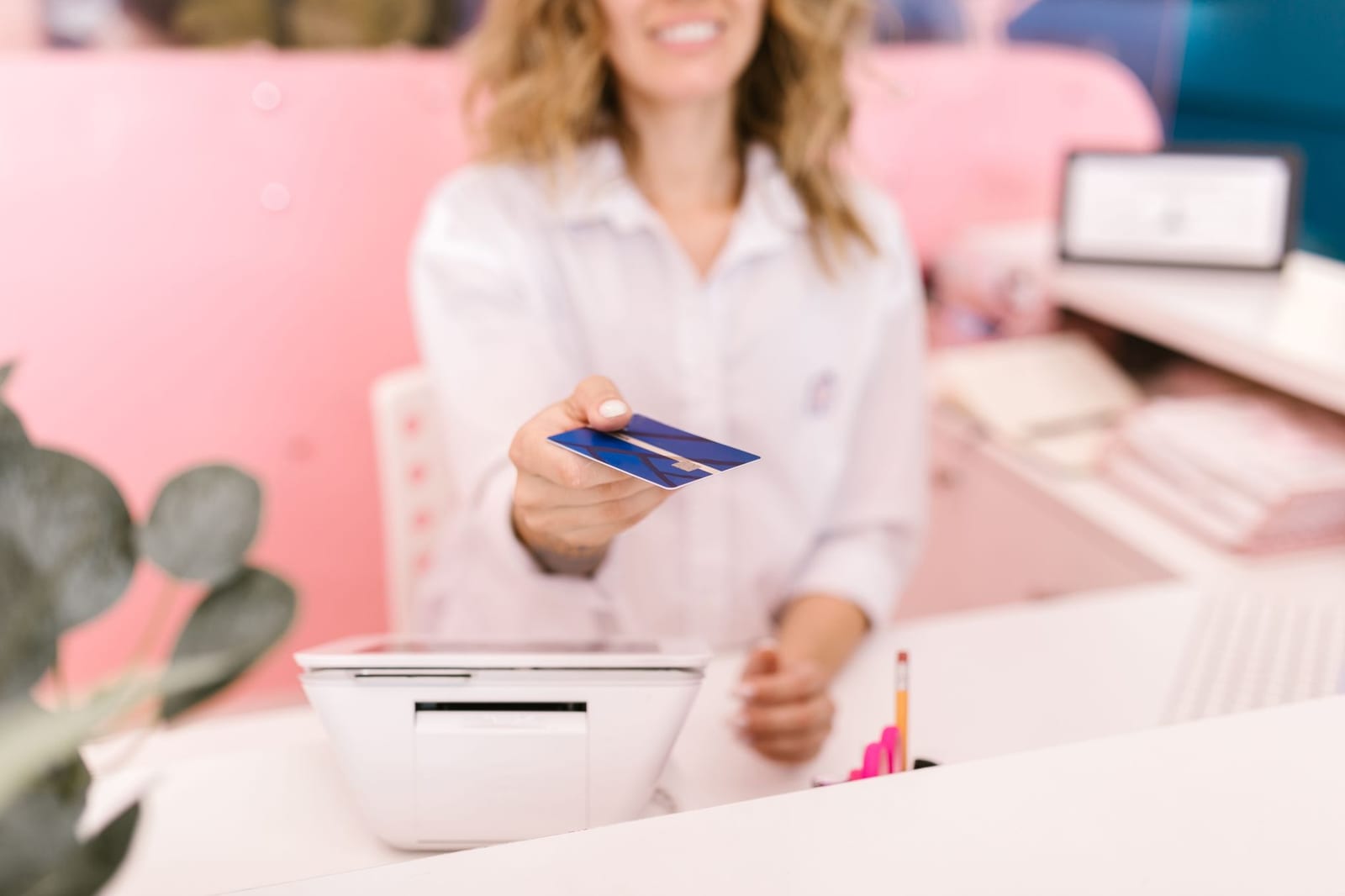 Illustration des Kwiiz Englisch im Laden: Garantie, Service und Kundenkarte
