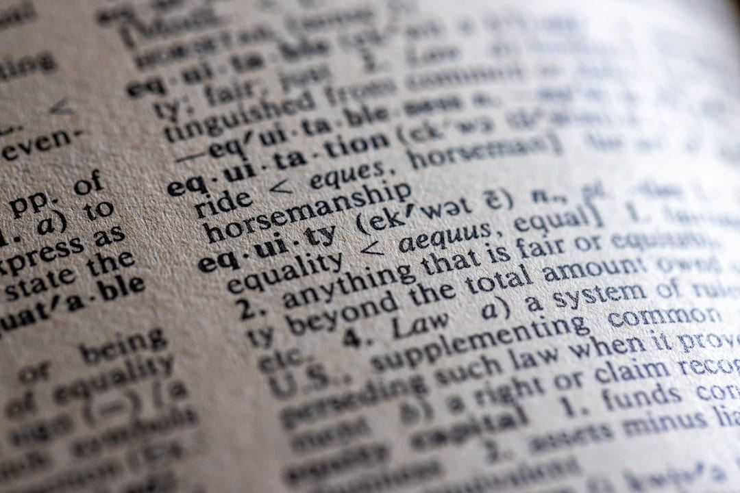 Illustration du Kwiiz Le dictionnaire : abréviations, sens et organisation
