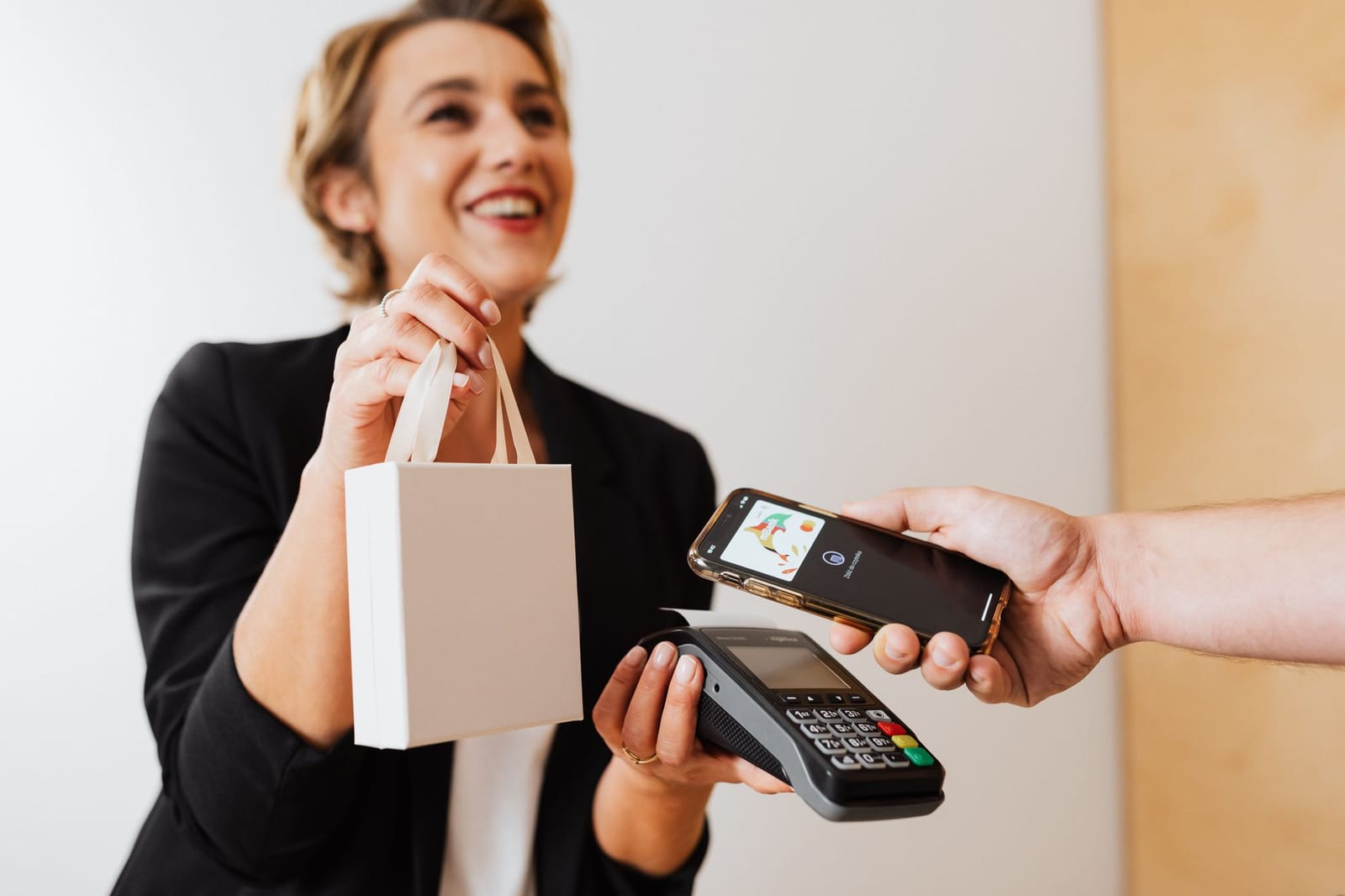Illustration du Kwiiz CA 4 · Conclure la vente et suivre le client
